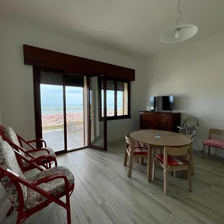 Seafront Lovely Penthouse Flat With Pool Lido di Jesolo
